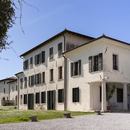 Hotel Villa Policreti Castello dʼAviano Esterno foto