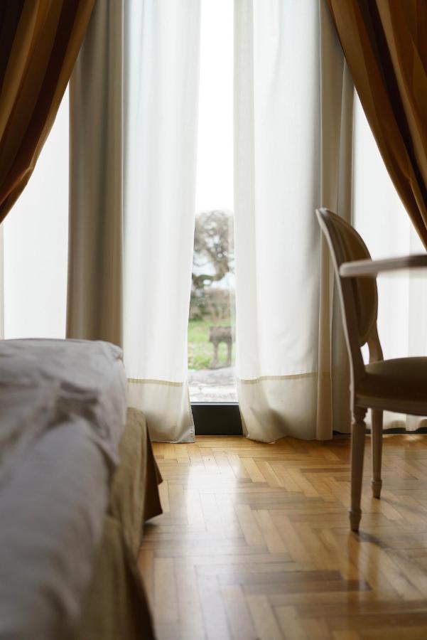 Hotel Villa Policreti Castello dʼAviano Esterno foto