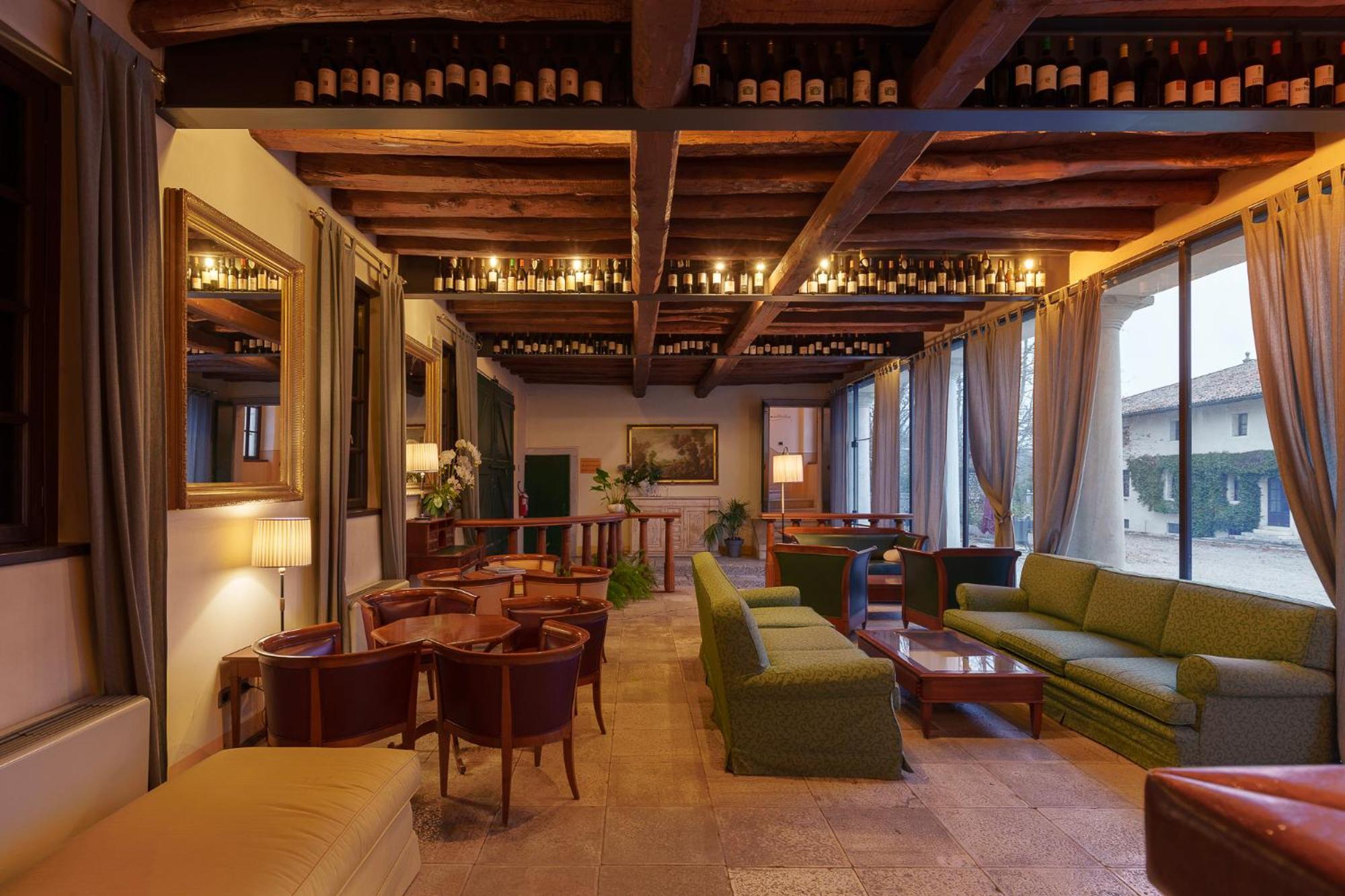 Hotel Villa Policreti Castello dʼAviano Esterno foto