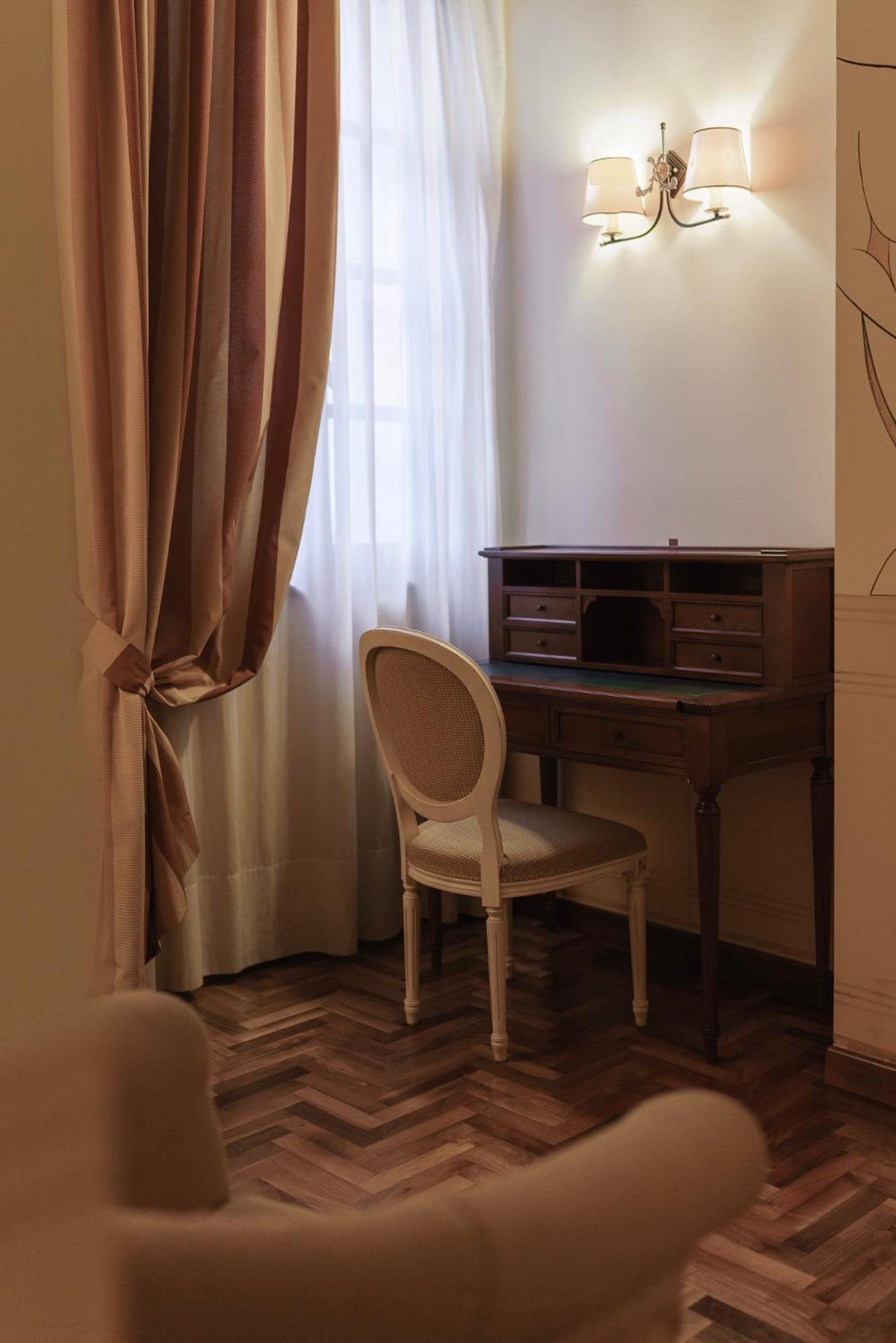 Hotel Villa Policreti Castello dʼAviano Esterno foto