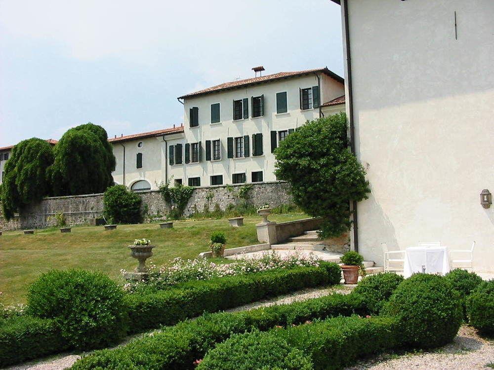 Hotel Villa Policreti Castello dʼAviano Esterno foto