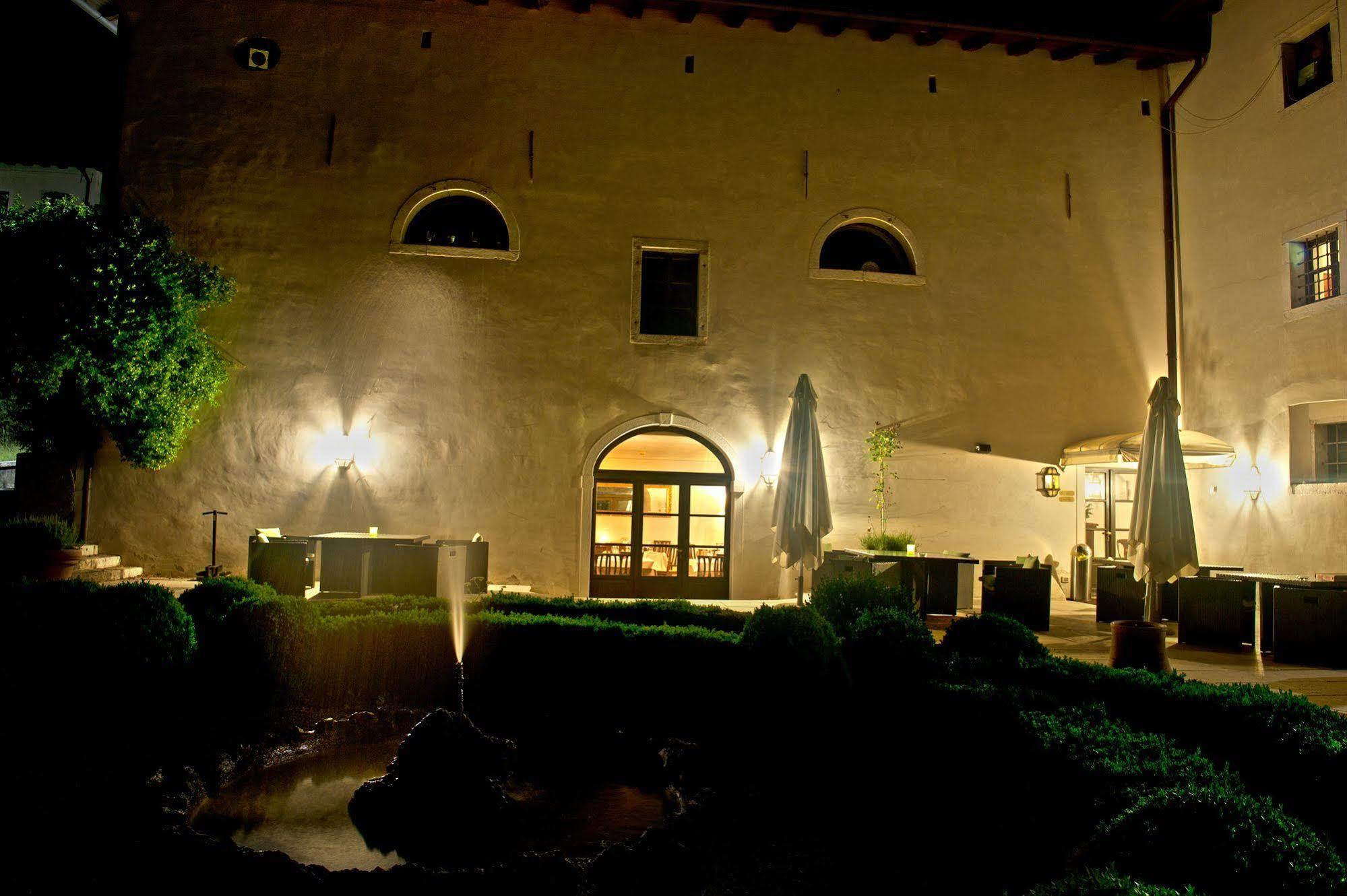 Hotel Villa Policreti Castello dʼAviano Esterno foto