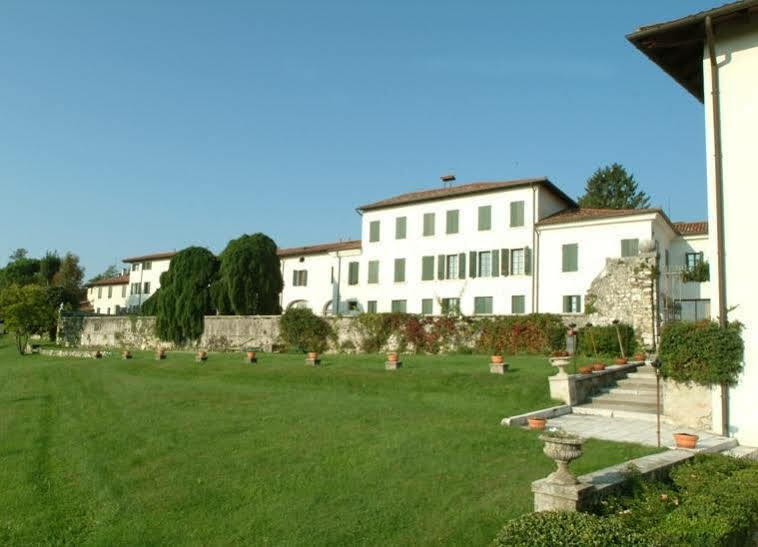 Hotel Villa Policreti Castello dʼAviano Esterno foto