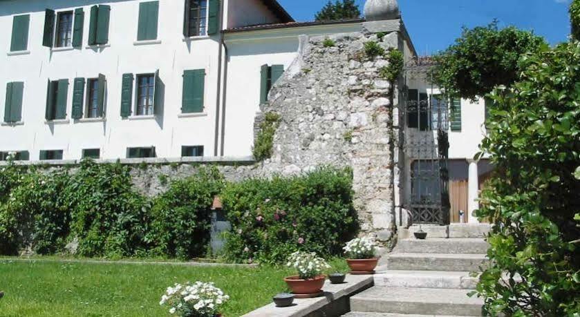 Hotel Villa Policreti Castello dʼAviano Esterno foto